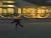 SkatingBruceFast_Medium.JPG (46113 bytes)